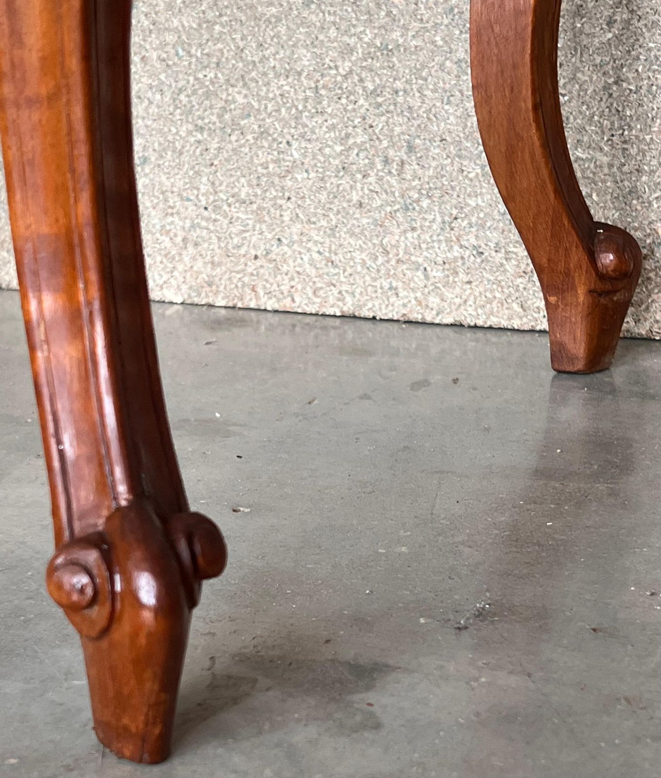 photo for sale Ensemble de deux tables basses de style Louis XV, plateau en marbre