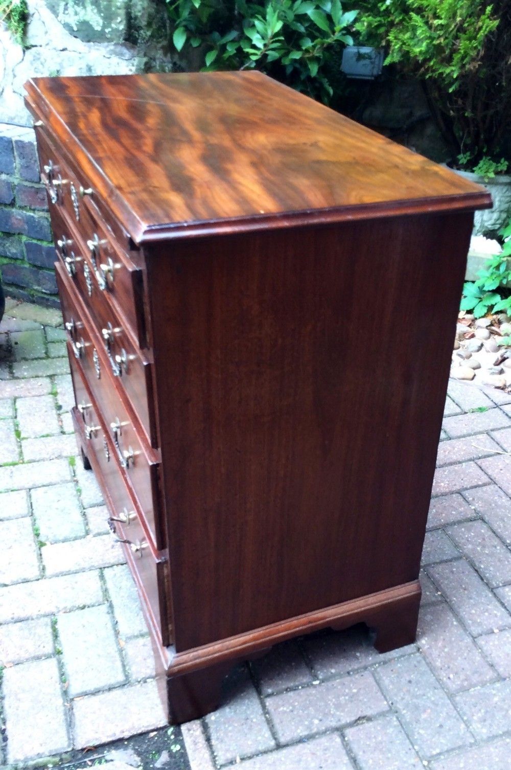 Superb, Small, Georgian, Mahogany, Chest Of Drawers With Brushing Slide photo vinterior