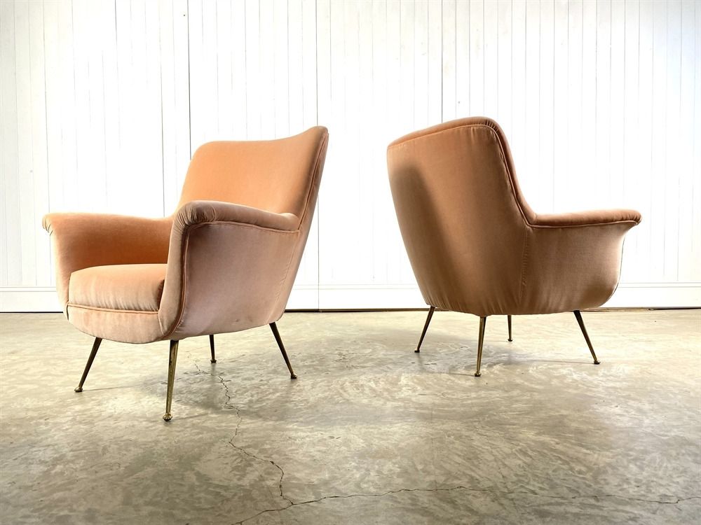An Italian Velvet Armchair photo vinterior