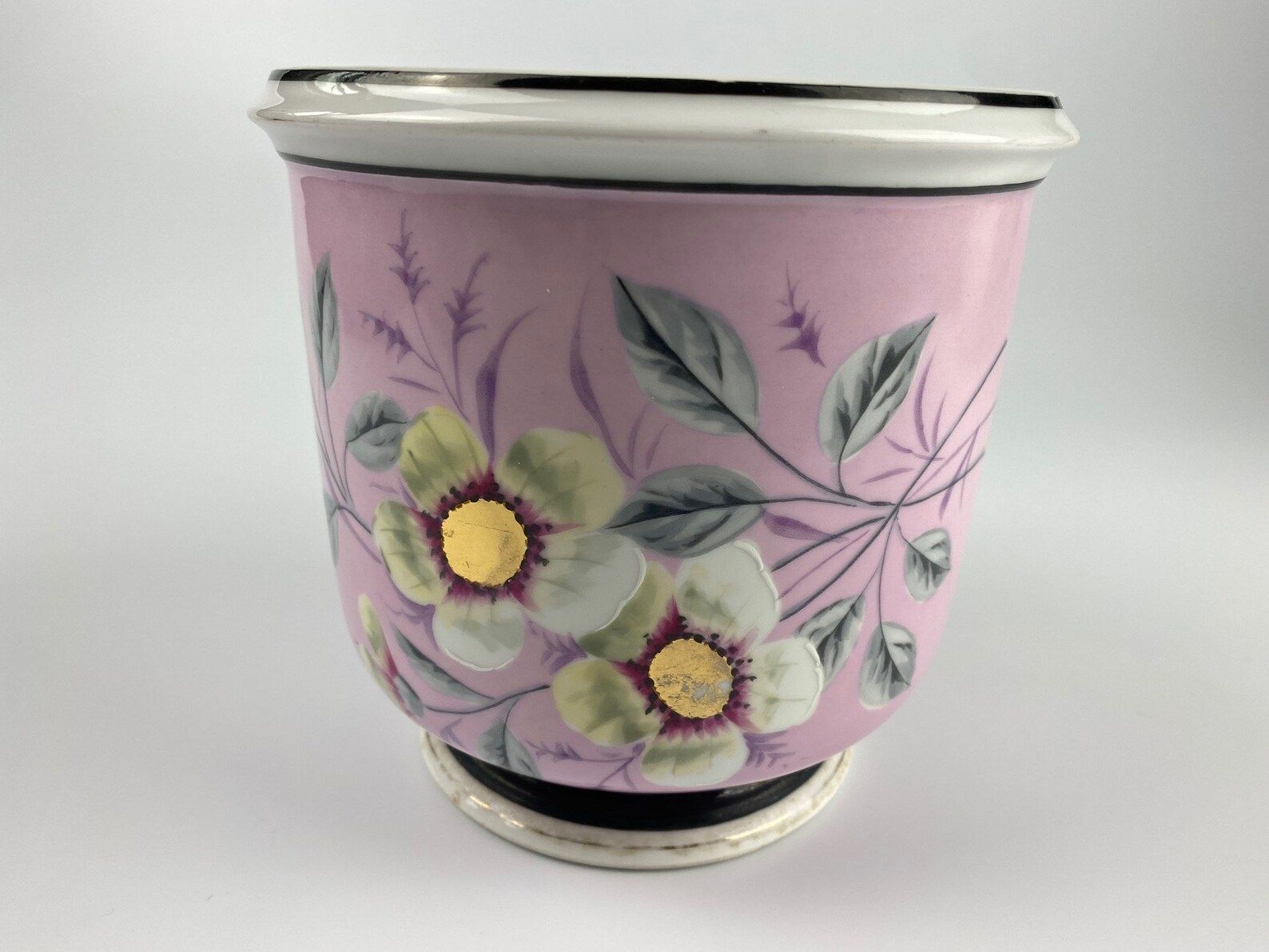 photo furniture French Napoleon III Indoor Planter In Light Pink With Floral Motif 19th Century France