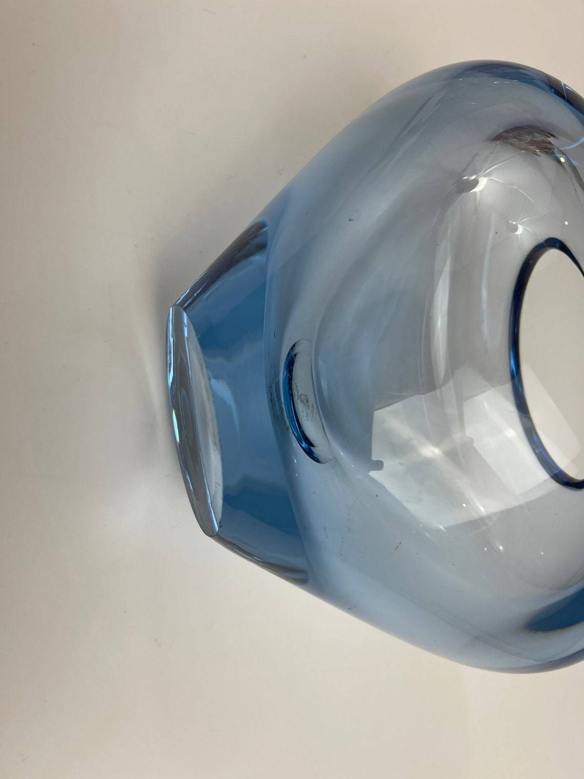 photo furniture Big Heart Shaped Aqua Blue Vase By Per Lutken (Per Lütken) For The Danish Glassworks Holmegaard. Scandinavian Mid Century Interior Design