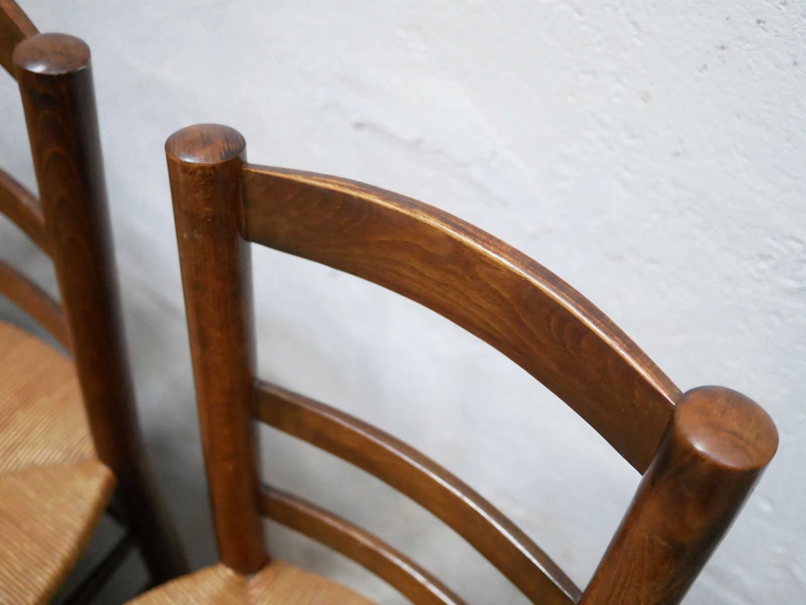 photo buy Antique Mulched Wooden Country Chair