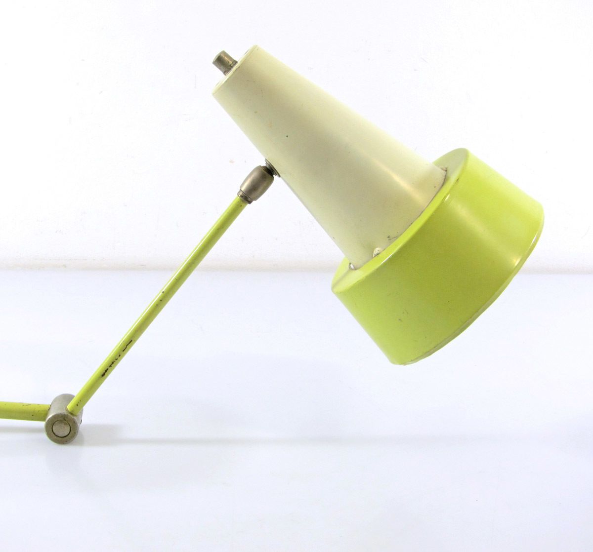 Mid Century Jaren 1950 Gele En Groene Wandlamp Met Elleboogarm photo 498.0