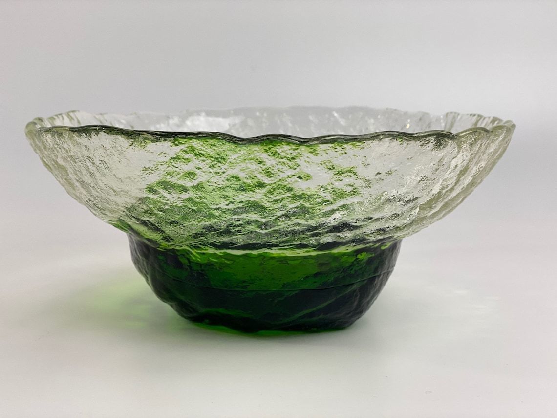 Signed Glass Bowl By Pertti Santalahti For Humppila Finland 1970s Green And Clear Glass With Ice Effect photo furniture
