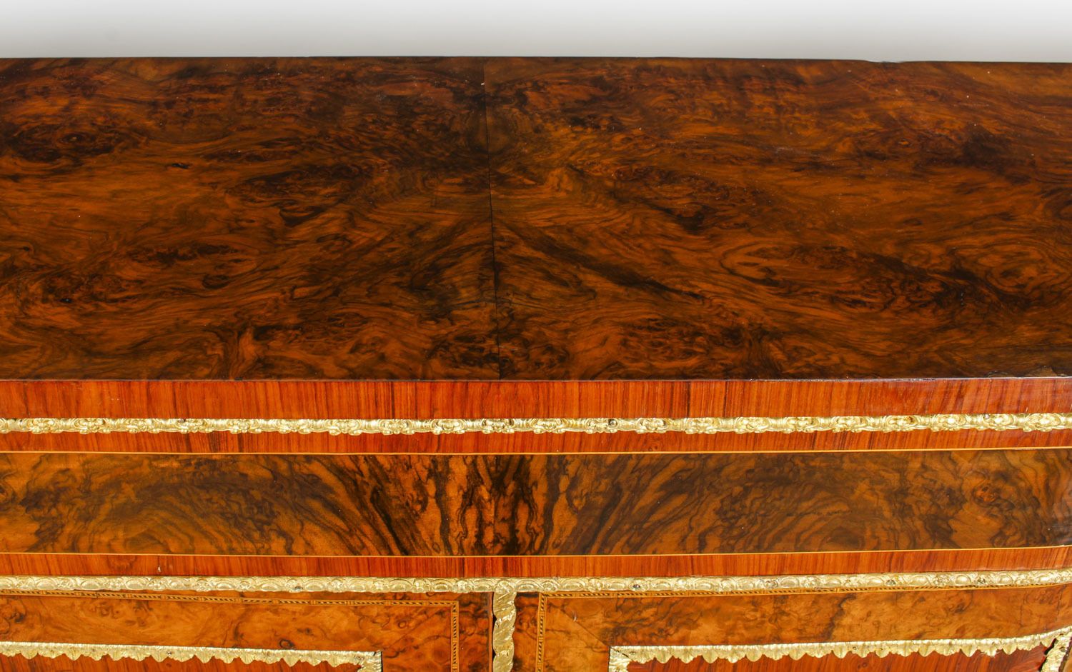 Victorian Burr Walnut &  Marquetry Serpentine Credenza C.1860 19th C photo 10500.0