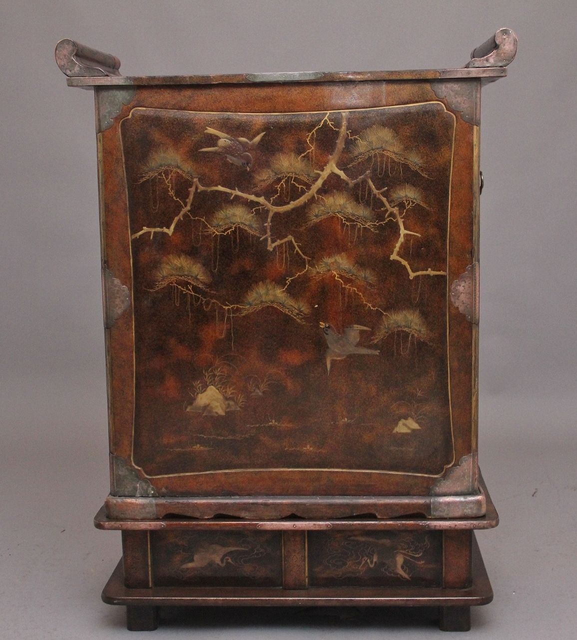 19th Century Japanese Gilt Lacquered Cabinet photo buy