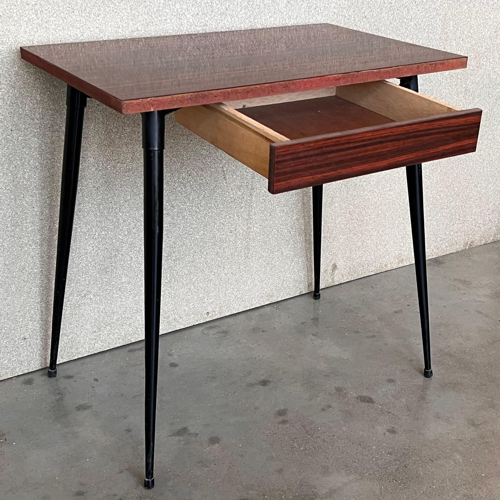 Bureau d'écolier mid-century modern, tiroir et pieds en fer photo buy