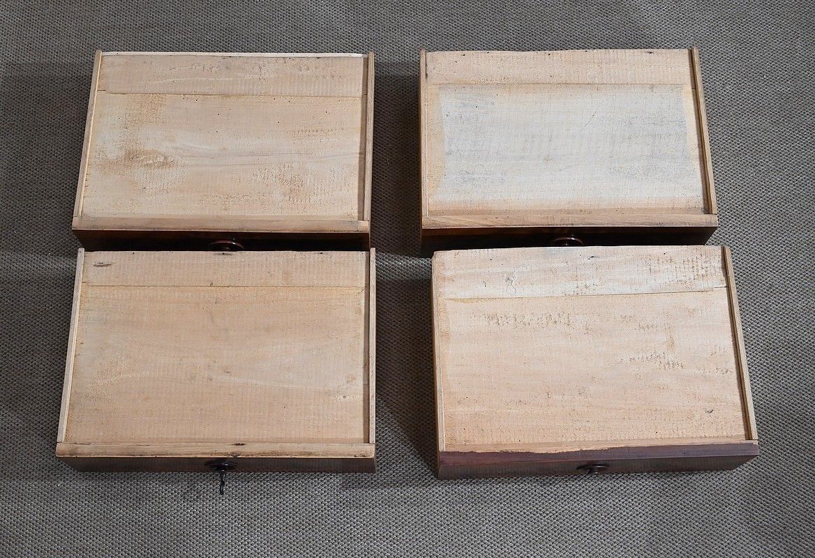 photo vinterior Small Chest Of Drawers In Mahogany Bramble, 19th Century