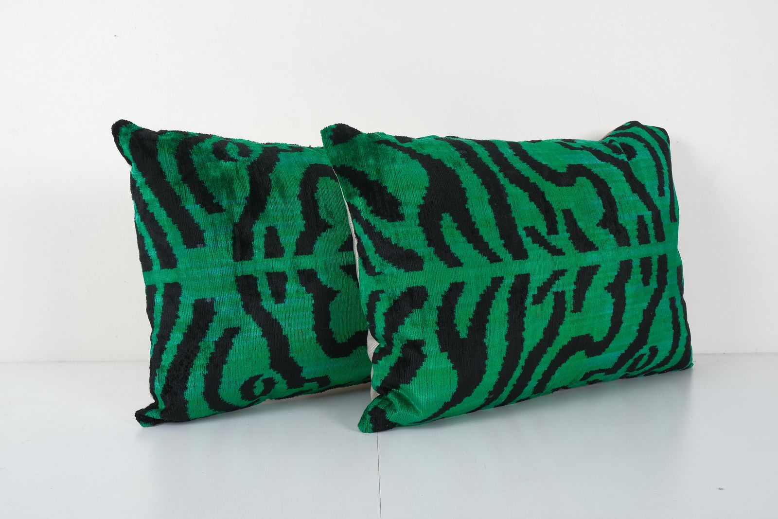 Handmade Luxury Green Tiger Ikat Velvet Pillow   Set Of Two Silk Ikat Decorative Lumbar Pillow Cover   Pair Soft Couch Cushion 16'' X 22'' photo furniture