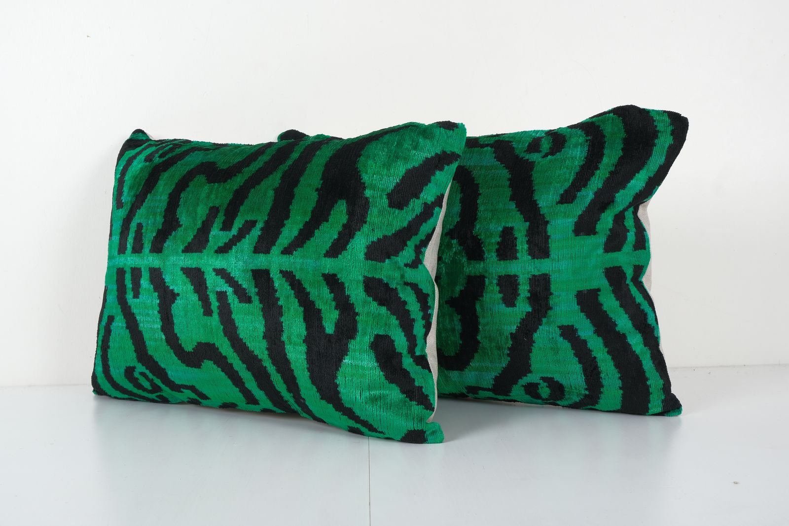 Handmade Luxury Green Tiger Ikat Velvet Pillow   Set Of Two Silk Ikat Decorative Lumbar Pillow Cover   Pair Soft Couch Cushion 16'' X 22'' photo 120.0