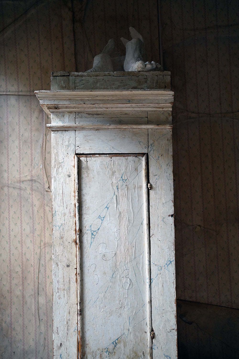 A Large 19thc Italian Faux Marble Painted Pine Pedestal Cupboard photo buy