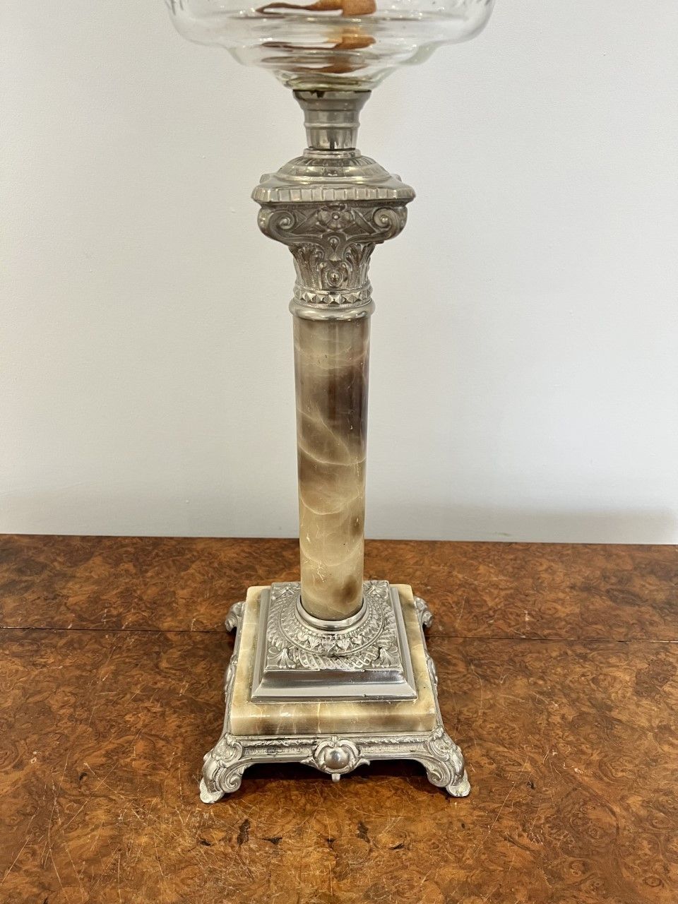Edwardian Quality Oil Lamp photo furniture