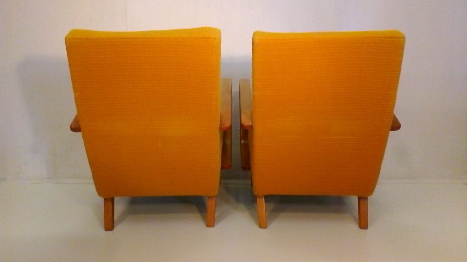 Set Of Two Armchair With Coffee Table By Jindřich Halabala, 1935´S photo for sale