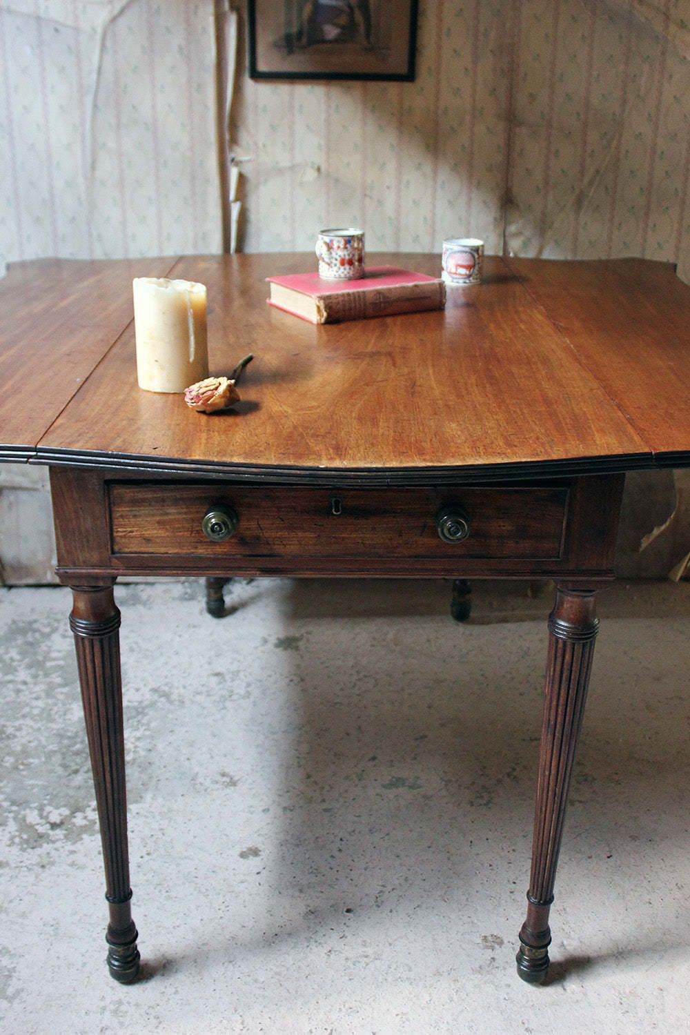 Furniture A George III Mahogany Butterfly Pembroke Table C.1780 90 photo