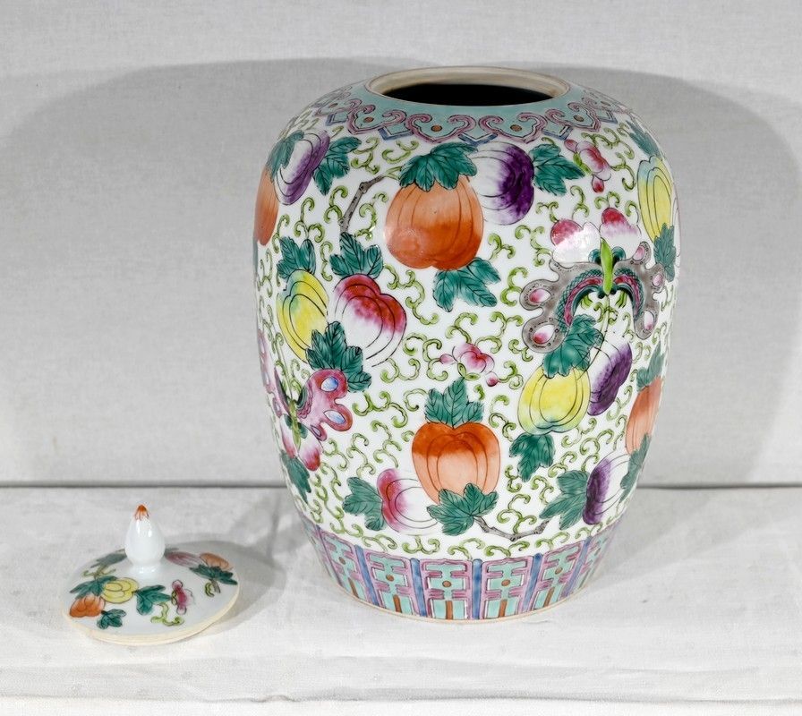 Important Chinese Porcelain Lidded Vase   Early 20th Century photo Home Decor