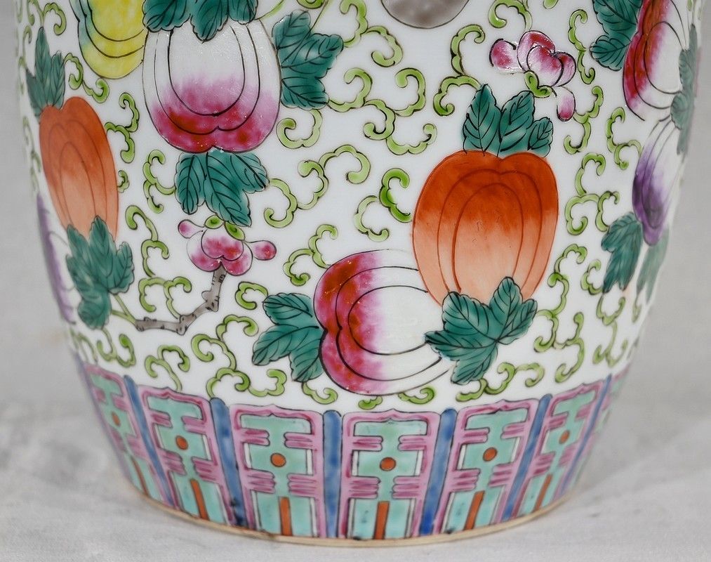 photo vintage Important Chinese Porcelain Lidded Vase   Early 20th Century