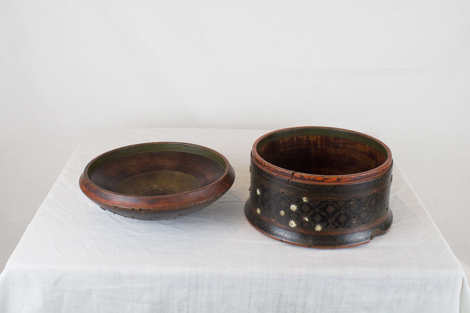 Late 18th Century Indian Turned Wooden Pot With Bone Inlay photo for sale