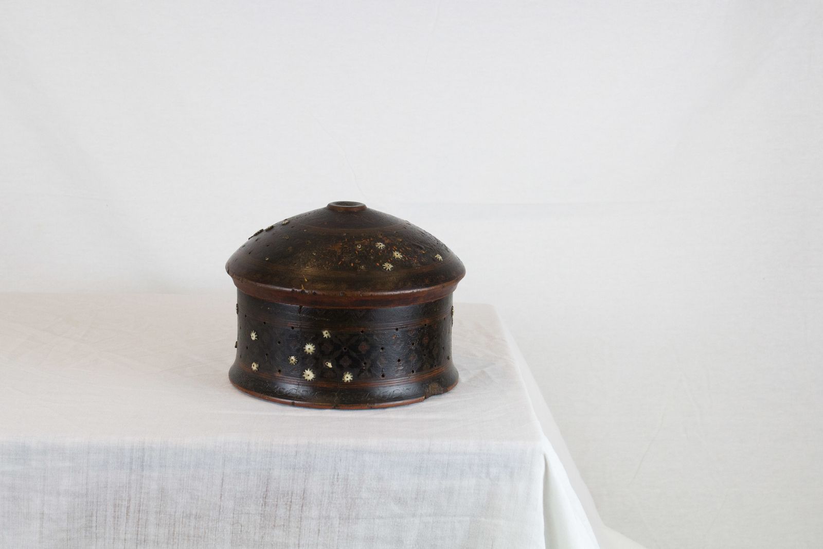 Late 18th Century Indian Turned Wooden Pot With Bone Inlay photo furniture
