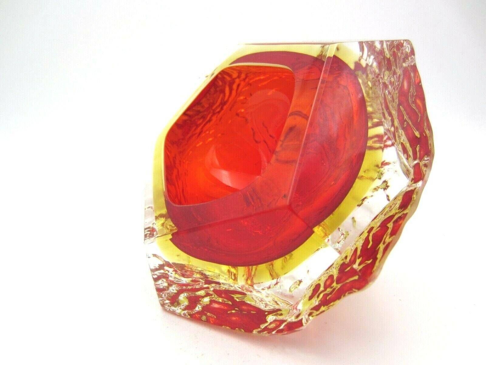 Murano Art Glass Sommerso Mandruzzato Faceted Red And Amber Ice Glass Bowl photo vintage