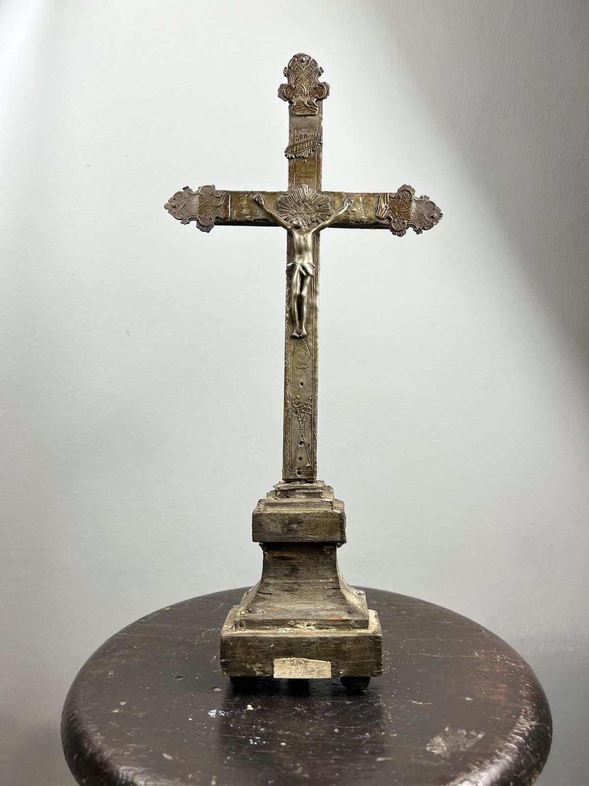 190.0 Inri Antique French Hand Carved Art Nouveau Crucifix. photo
