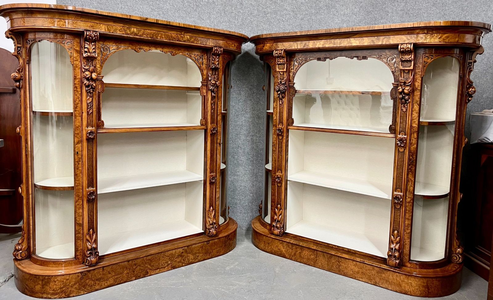 photo vinterior Pair Of Exhibition Quality Burr Walnut Cabinets