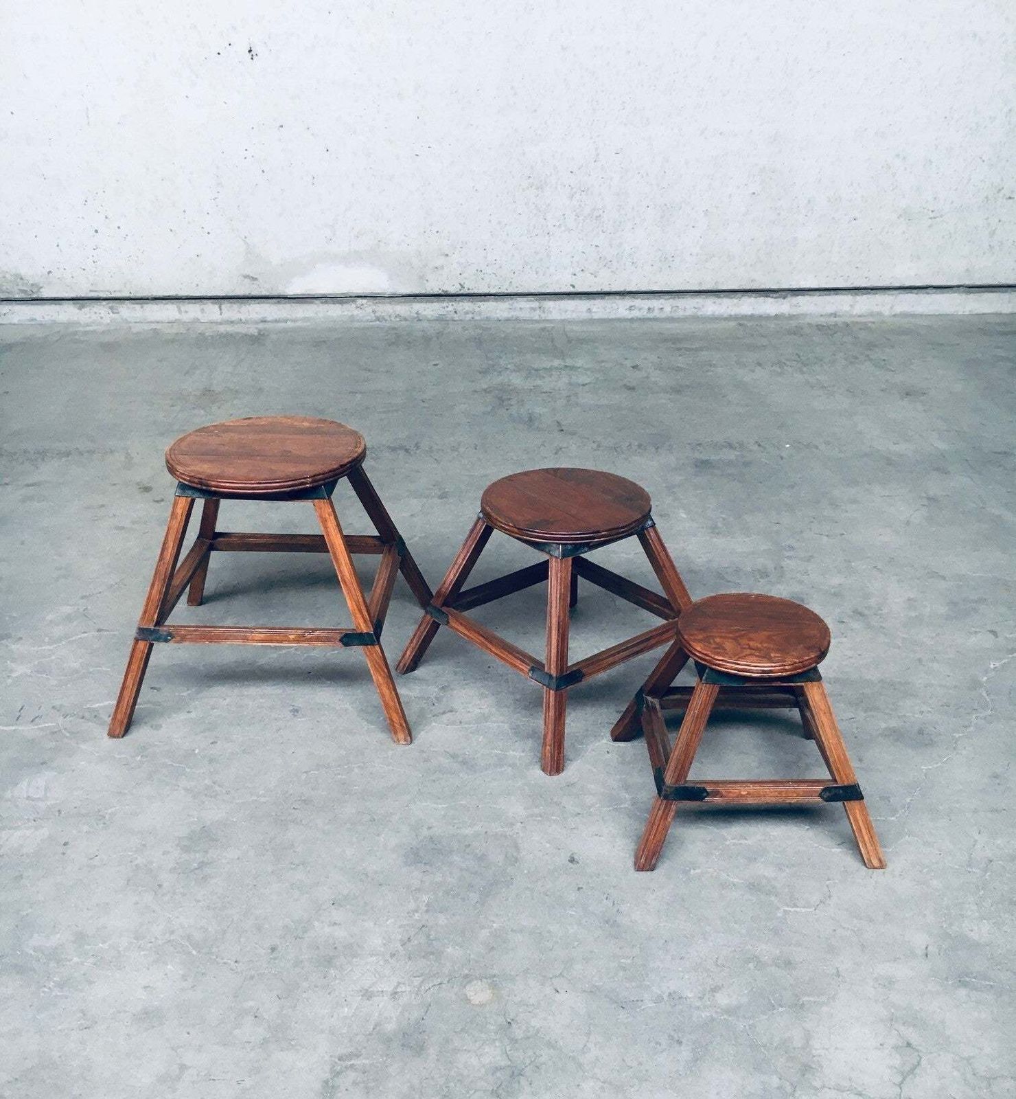 photo vinterior Handgemaakt Wabi Sabi Stijl Nesttafelset, Frankrijk, Ca. Jaren 1950