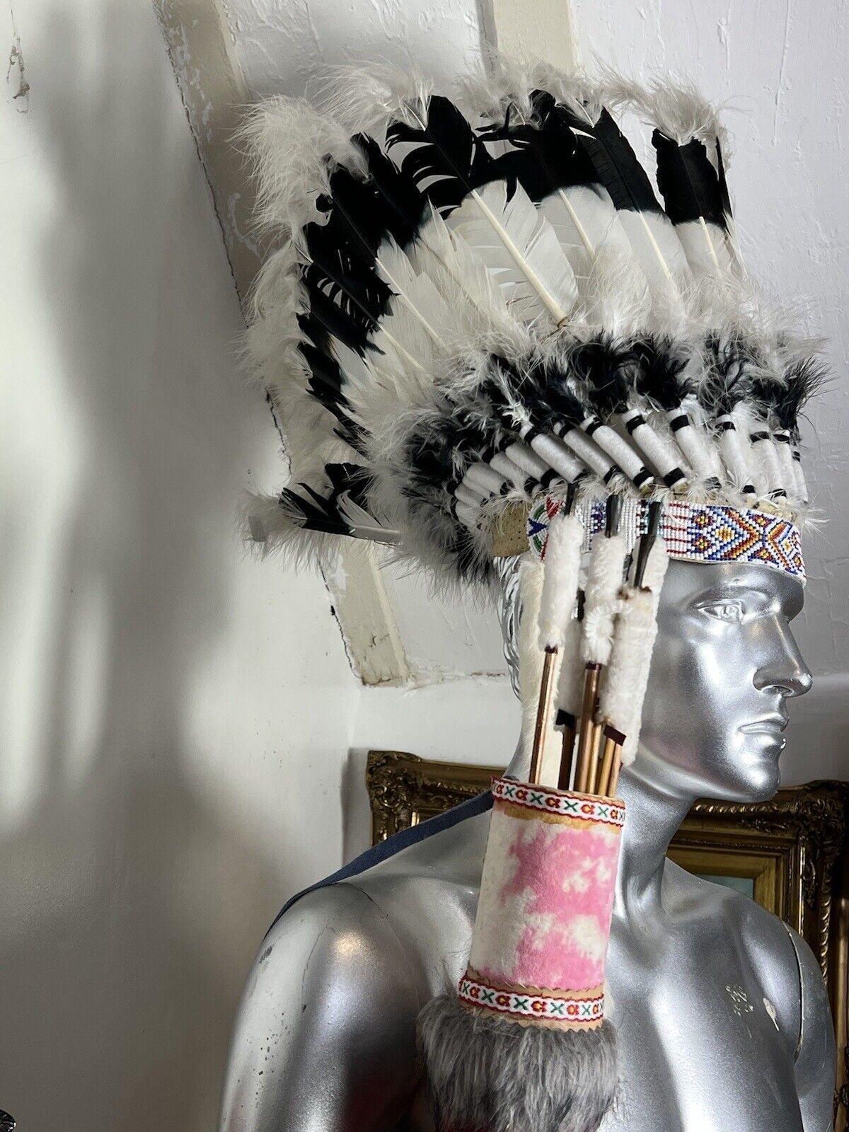 photo furniture Mesmerising Collection Of Big Chief Sitting Bull Native American Memorabilia