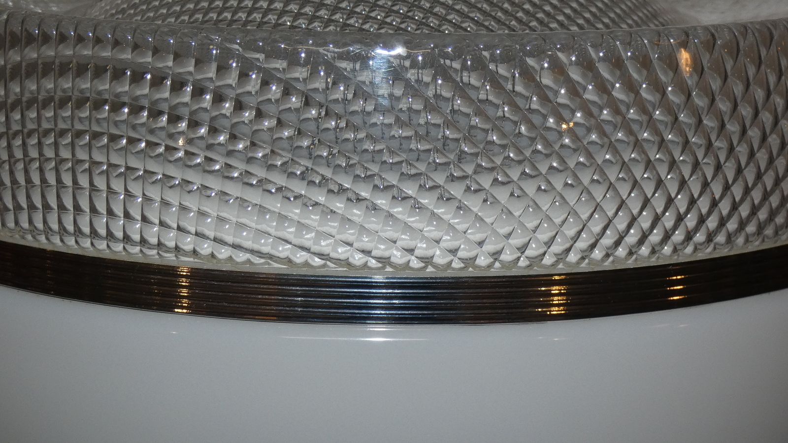 Acrylic Glass And Steel Futurist Space Needle Table Lamp, Italy, 1960s photo vinterior