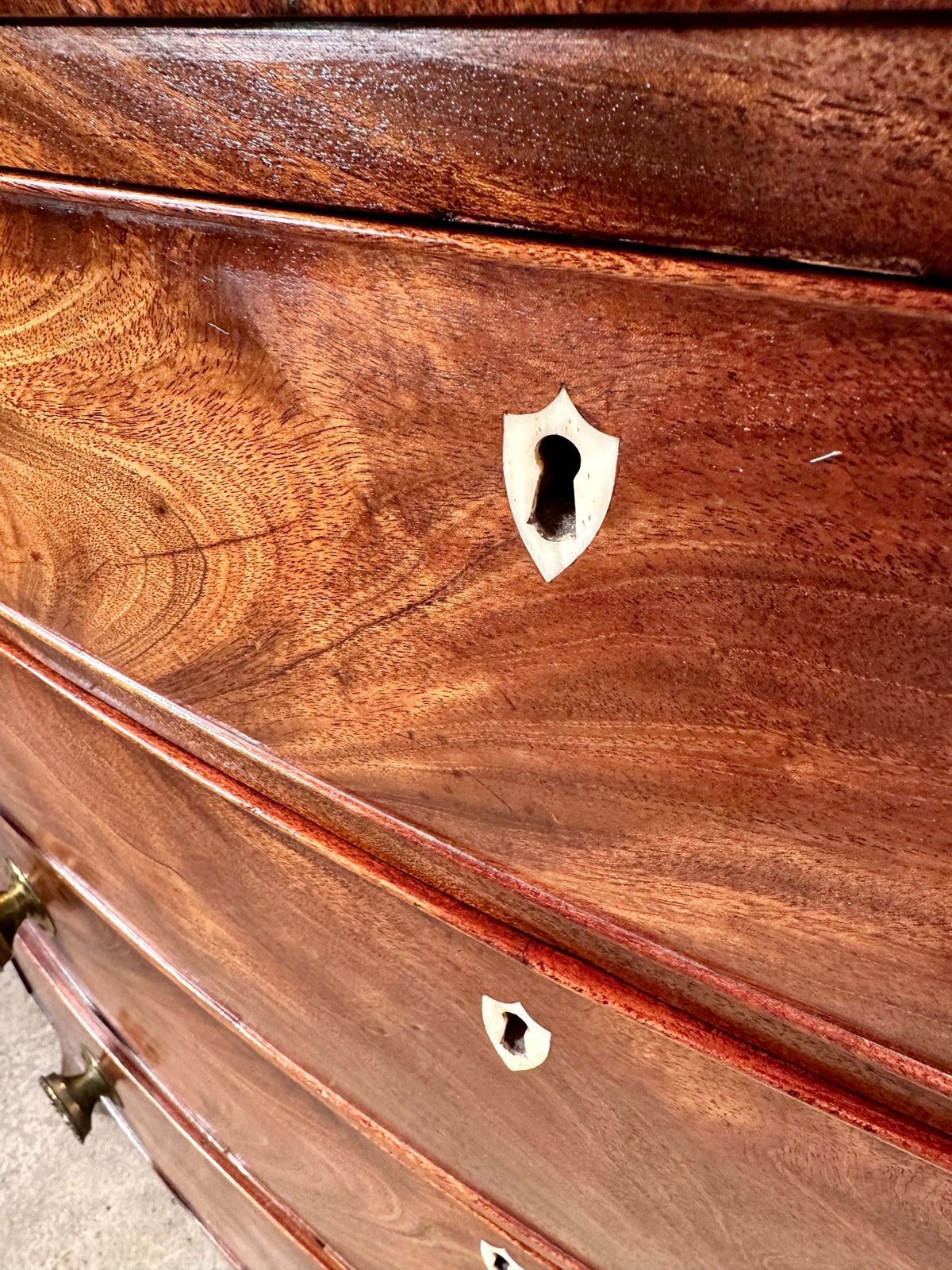 photo buy A Beautiful Regency Flame Mahogany Bow Front Chest Of Drawers Circa 1830