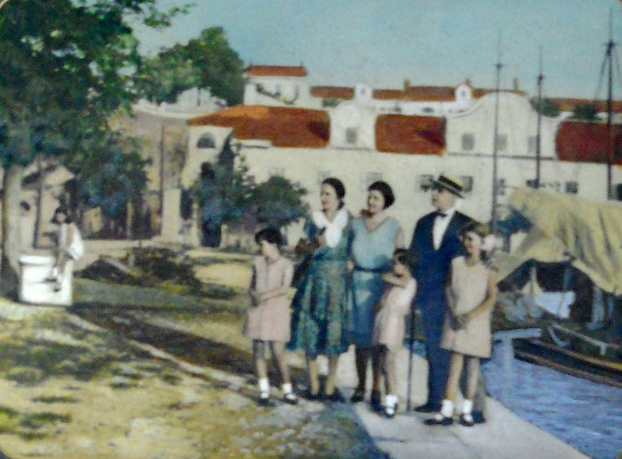 1930s Giant Family Photo Color Adriatic Sea Yugoslavia Croatia Yugoslavia