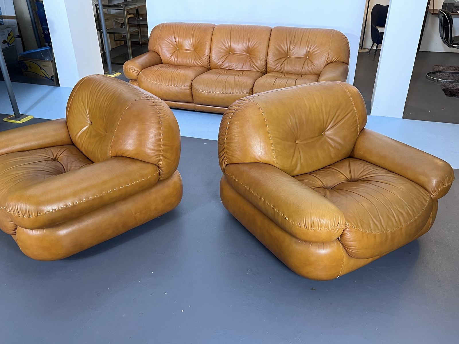 Furniture Vintage Sofa Set In Cognac Leather By Sapporo For Mobil Girgi. Italy 1970s photo