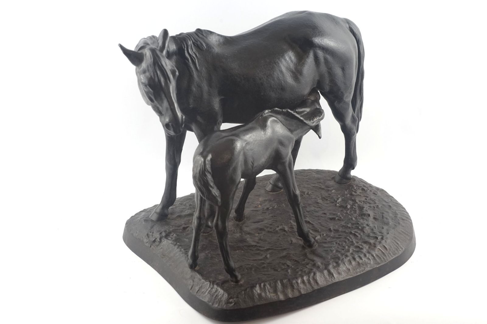 Mare With Foal, After Peter Clodt Von Jurgensburg, 1962 Kasli Iron Figure