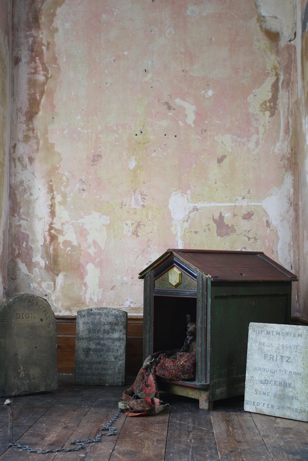 Late 19th Century Original Painted Green Faux Marble Dog Canine Kennel photo furniture
