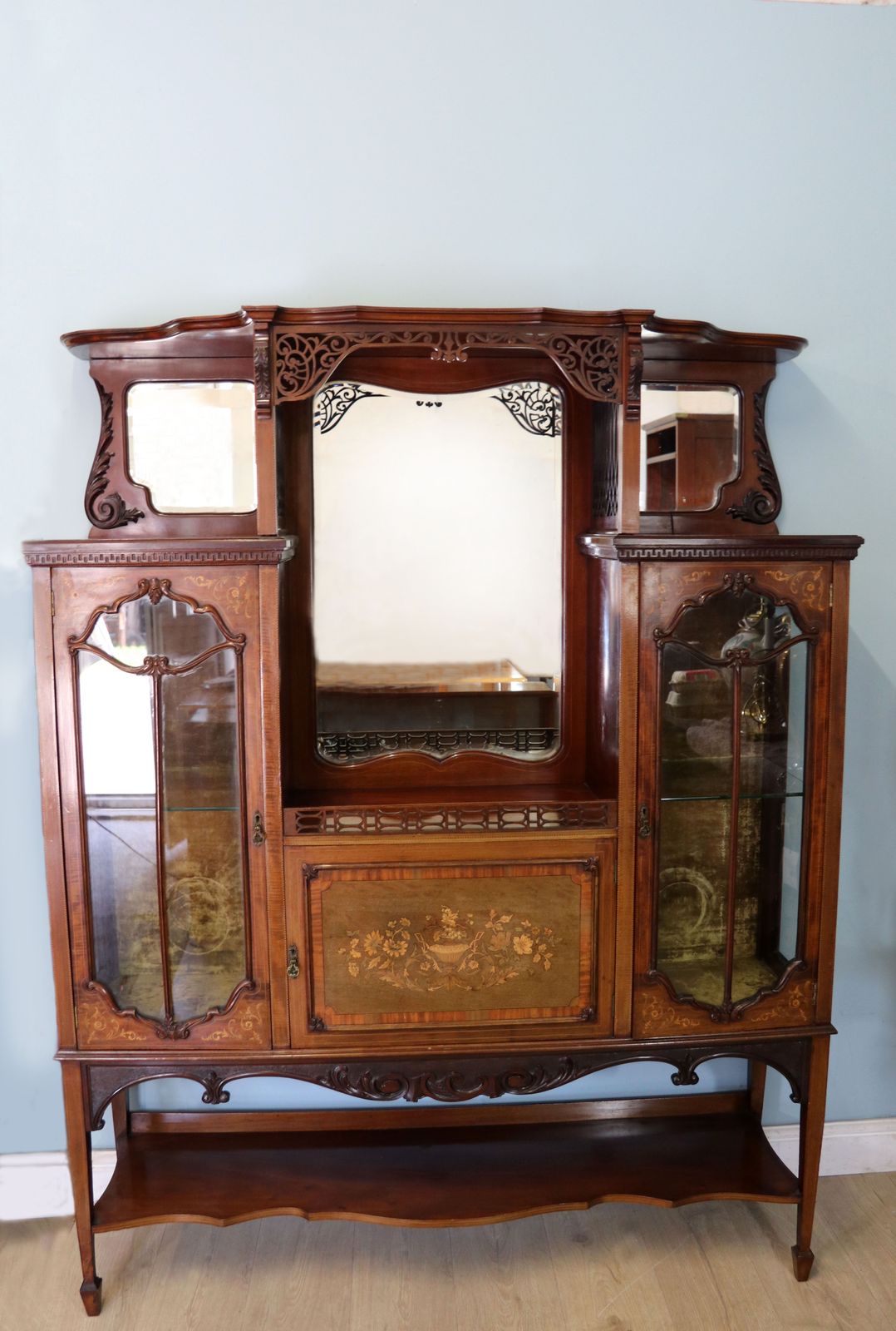 A Lovely Late 19th Century Inlaid Mahogany Cabinet.