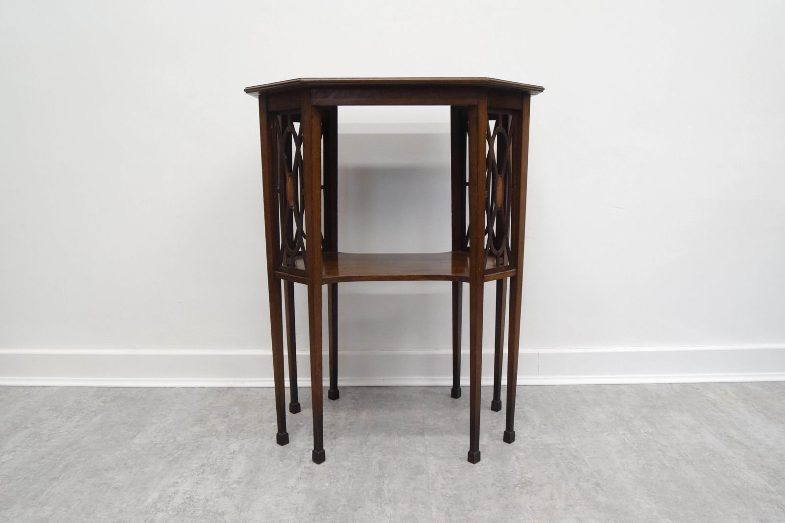 Edwardian Inlaid Mahogany Sheraton Revival Occasional Table photo for sale