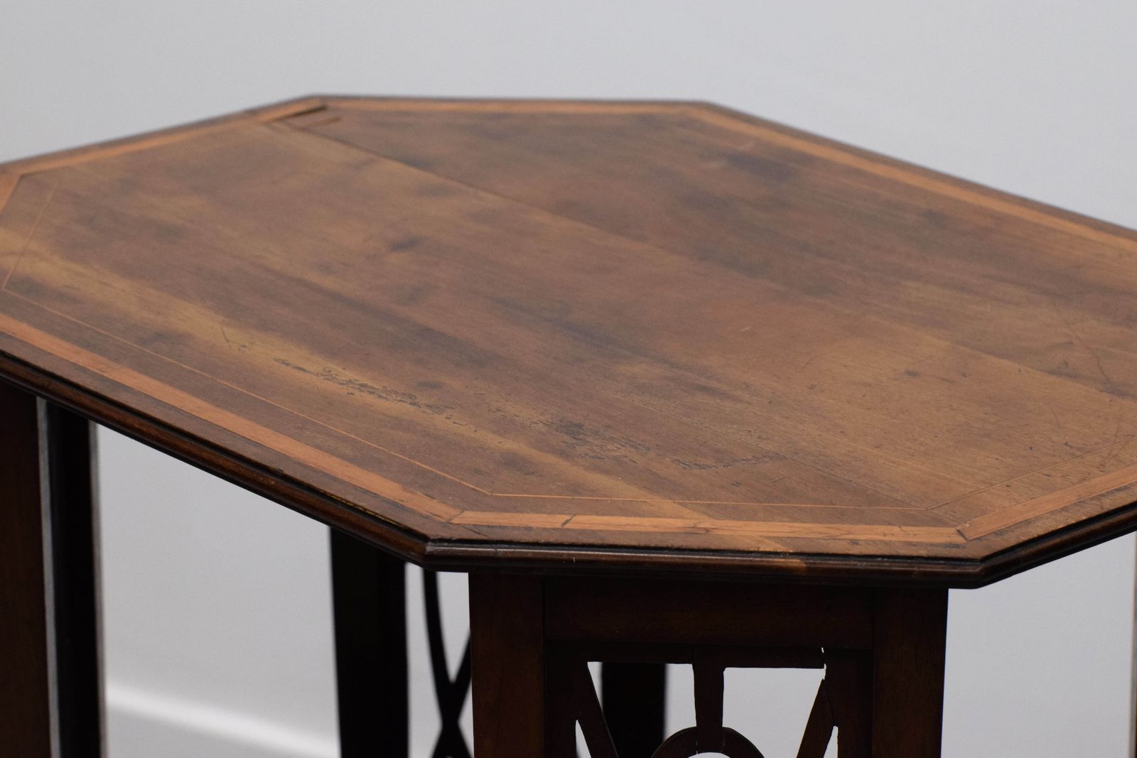 350.0 Edwardian Inlaid Mahogany Sheraton Revival Occasional Table photo