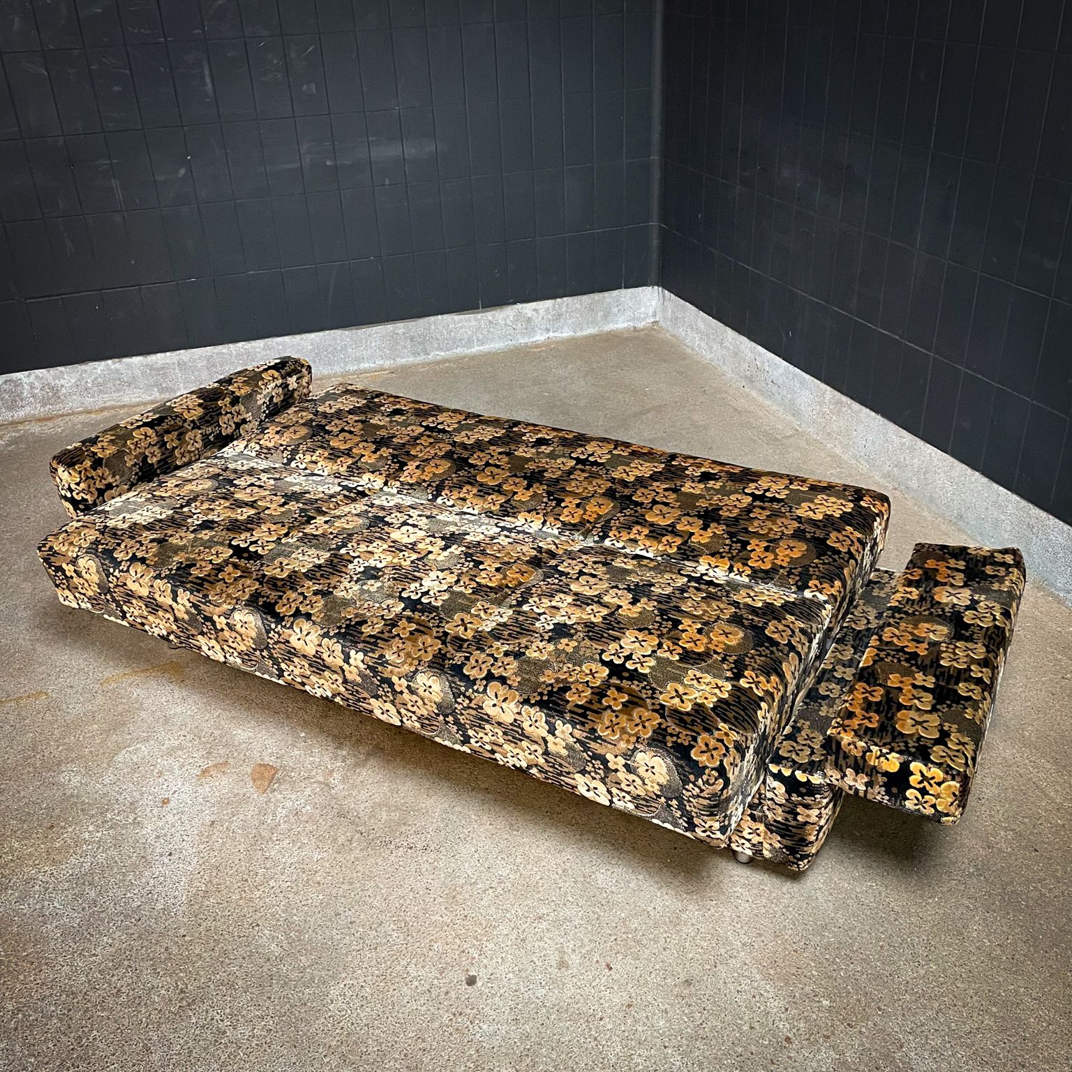Vintage Midcentury Design Floral Sofa Bed   Fabric   1970s photo vintage