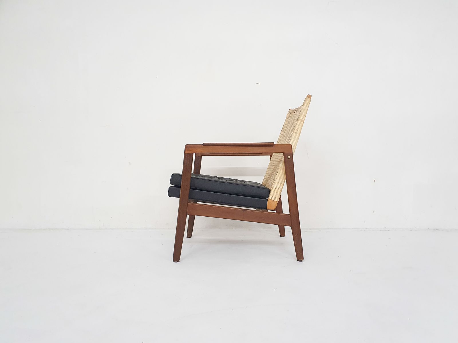 Rattan And Leather Low Back Lounge Chair By P.J. Muntendam For Gebr. Jonkers, The Netherlands 1950's photo furniture