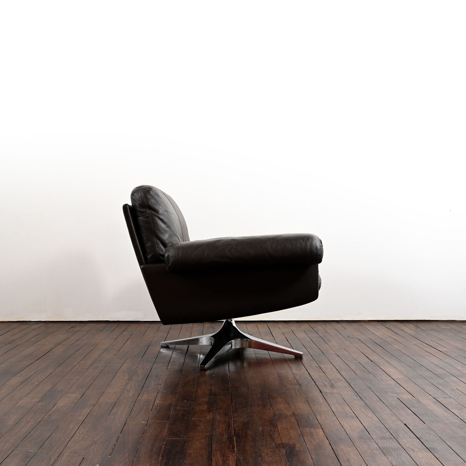 De Sede Ds 31 Armchair With Matching Foot Rest photo for sale