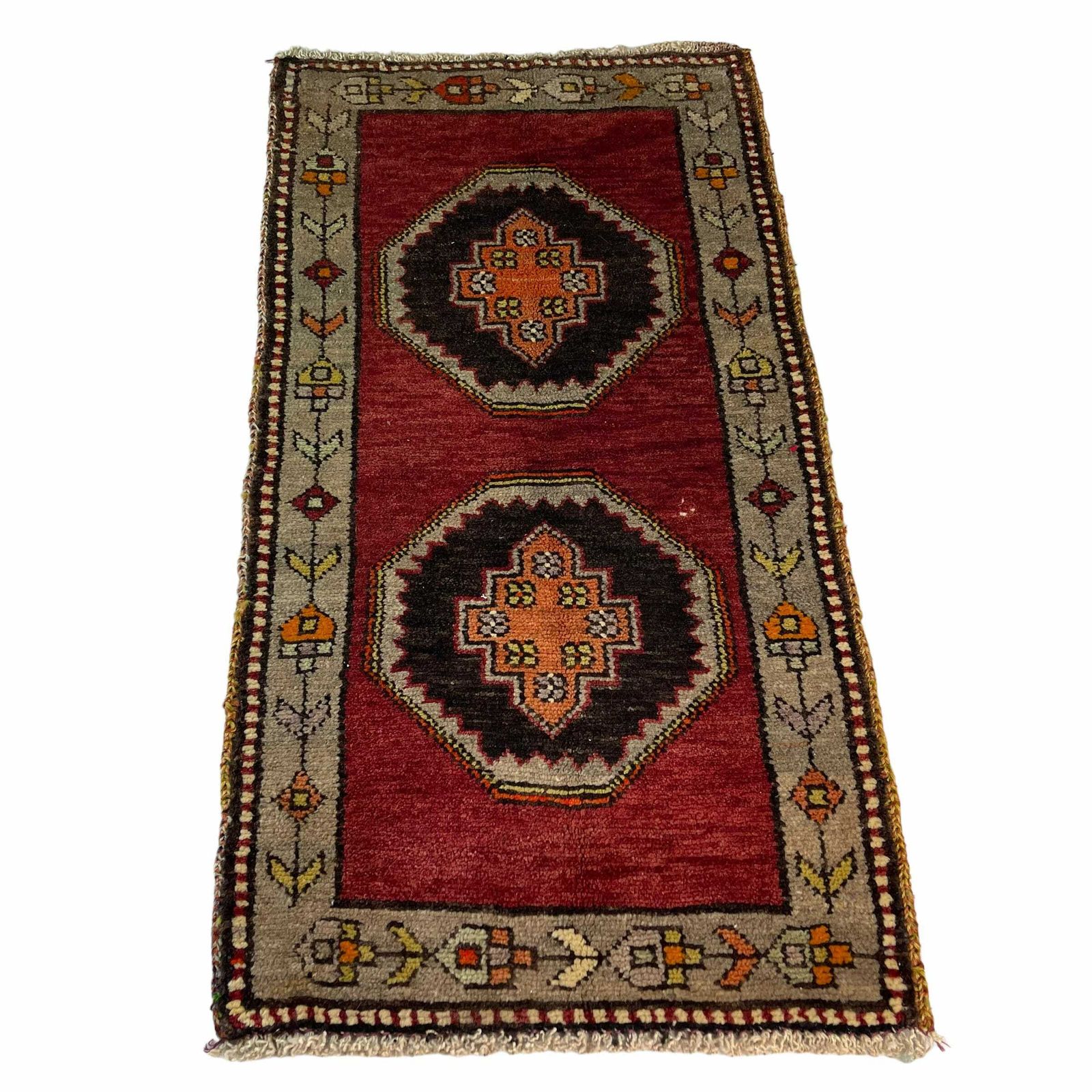 Traditional Turkish Vintage Anatolian Turkish Rug photo vinterior