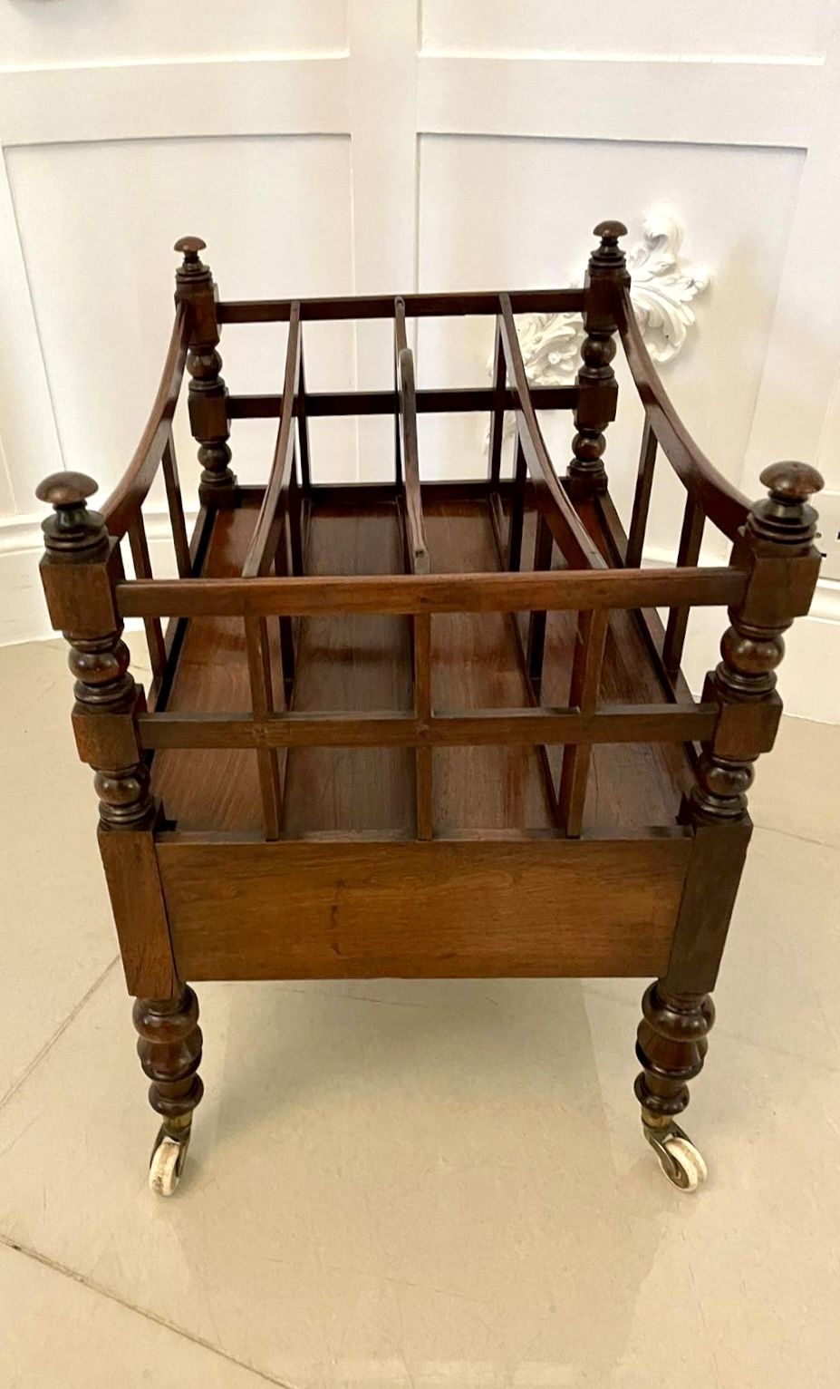 photo furniture Antique 19th Century Quality Mahogany Freestanding Canterbury