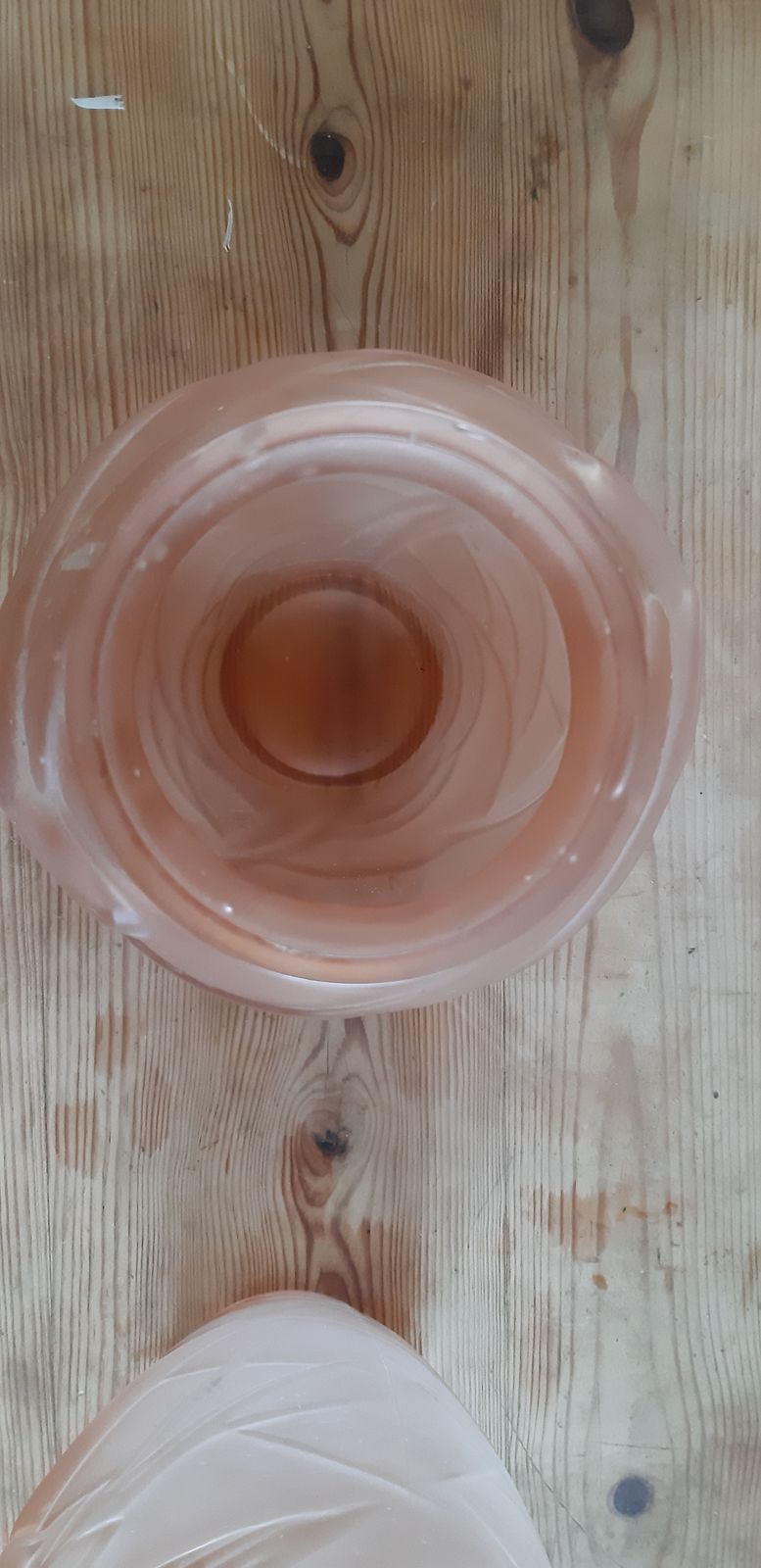 photo vinterior Pair Of Art Deco Salmon Glass Vases Signed Ns