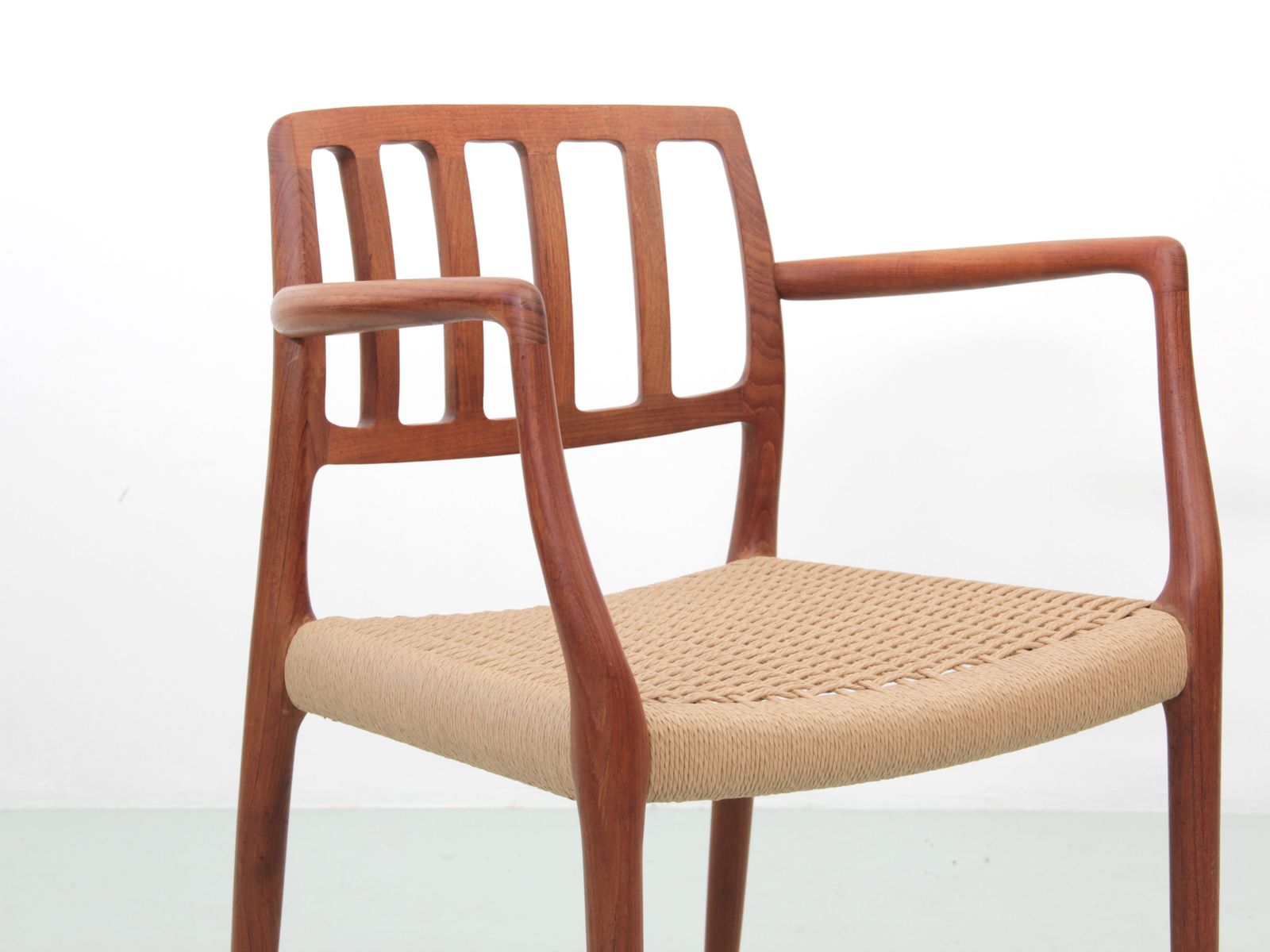 photo vinterior Mid Century  Modern Scandinavian Set Of 4 Teak Armchairs Model 66 By Niels O. Møller