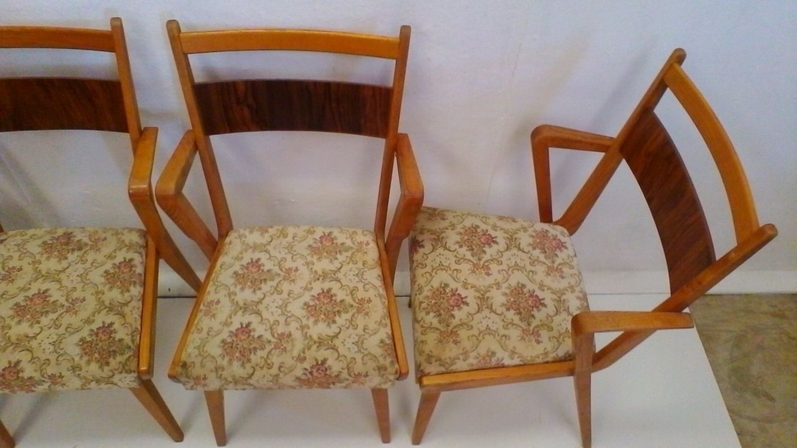 Set Van Vier Houten Stoelen Ji 350 Met Nieuwe Bekleding, Ca. Jaren 1960 photo for sale