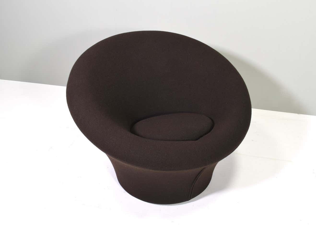 Pierre Paulin F560 Mushroom For Artifort, Netherlands, Circa 1970 photo Furniture