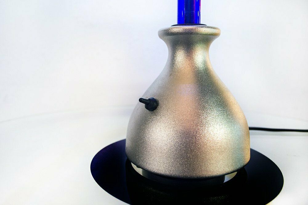 Postmoderne Tafellamp Met Aluminium En Glazen Voet, Italië, Begin 21e Eeuw photo 329.68