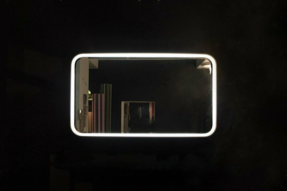 Verlichte Spiegel Met Glasvezelen Lijst, Italië, Jaren 1970 photo furniture