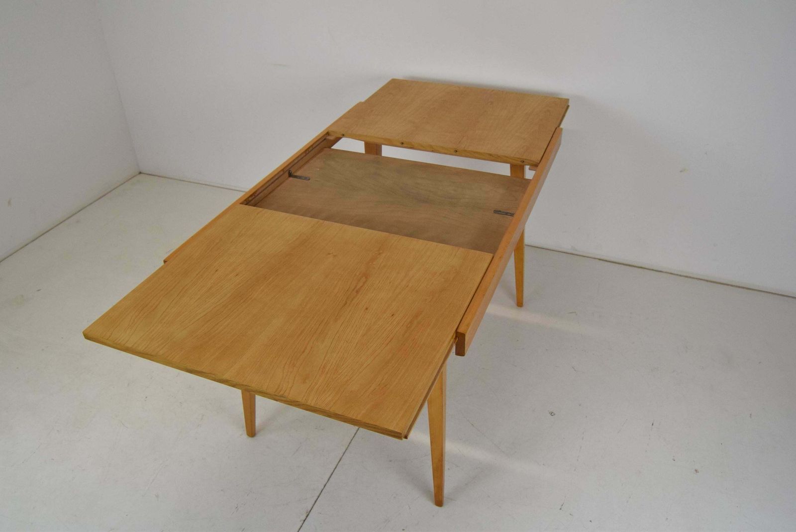 868.0 Mid Century Folding Dining Table By Frantisek Jirak For Tatra,1960's, photo
