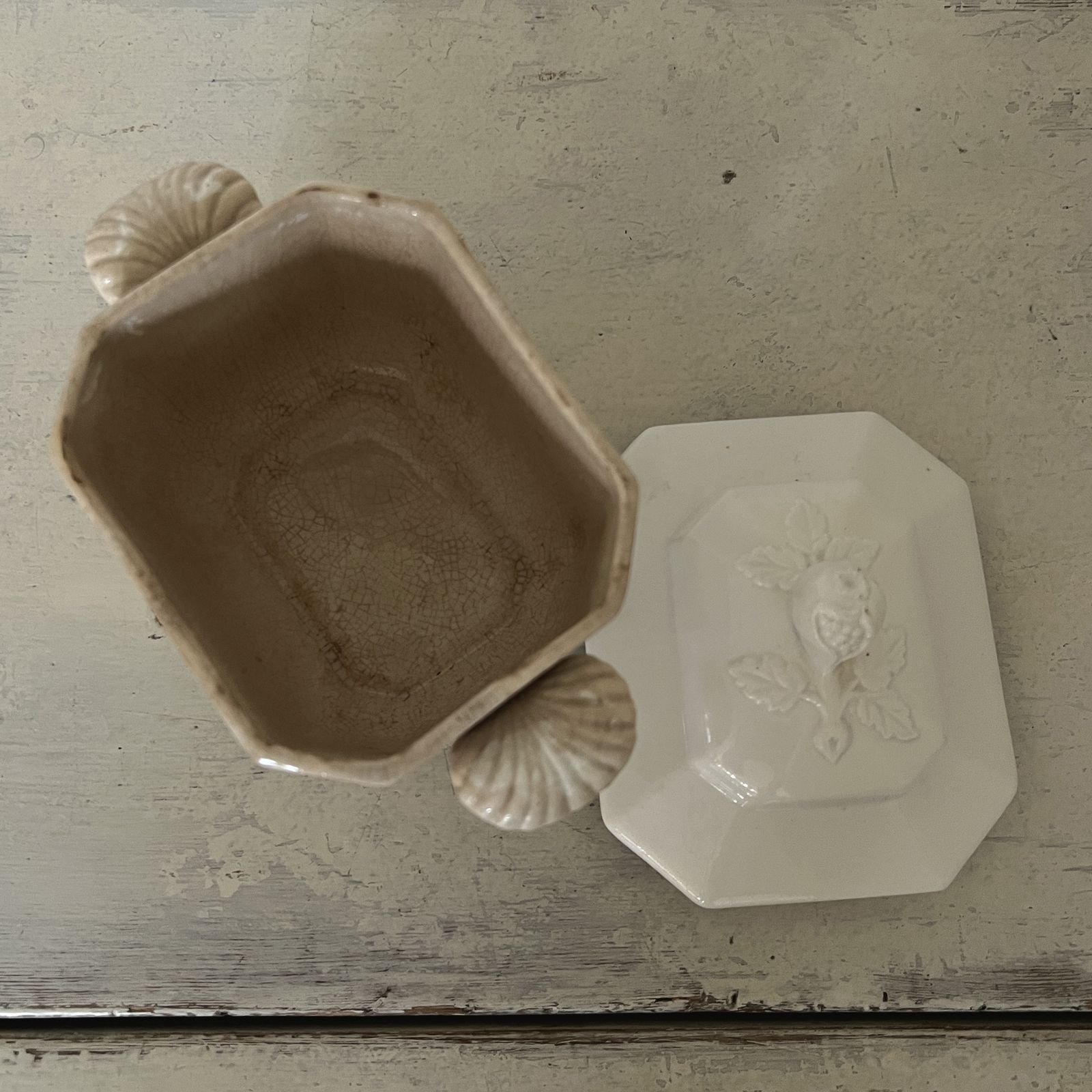 19th Century French Creil Et Montereau Sugar Box photo for sale