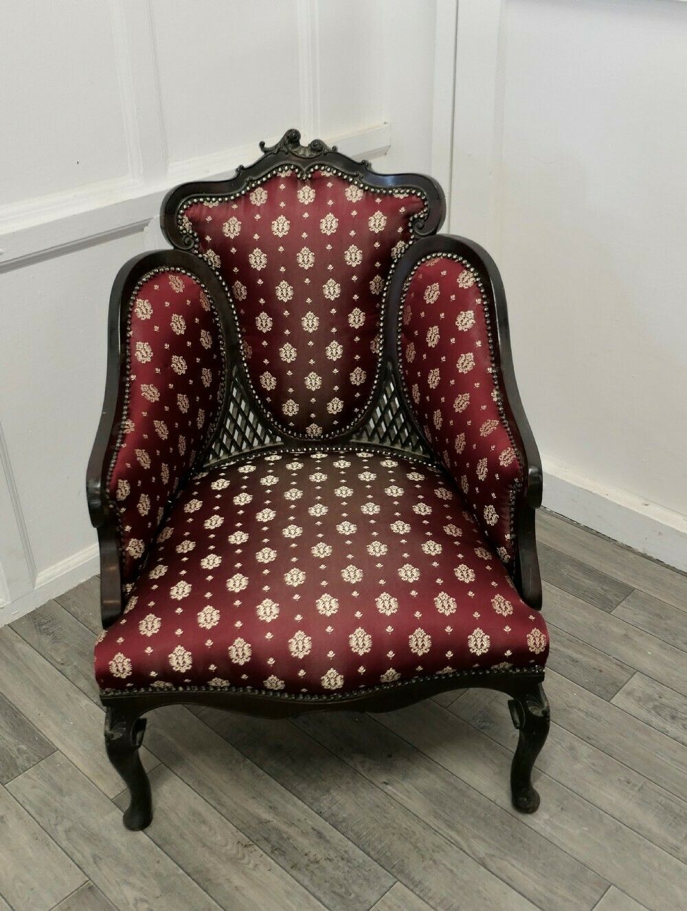Fine Quality Victorian Salon Chair, Upholstered In Regency Silk Fabric photo furniture